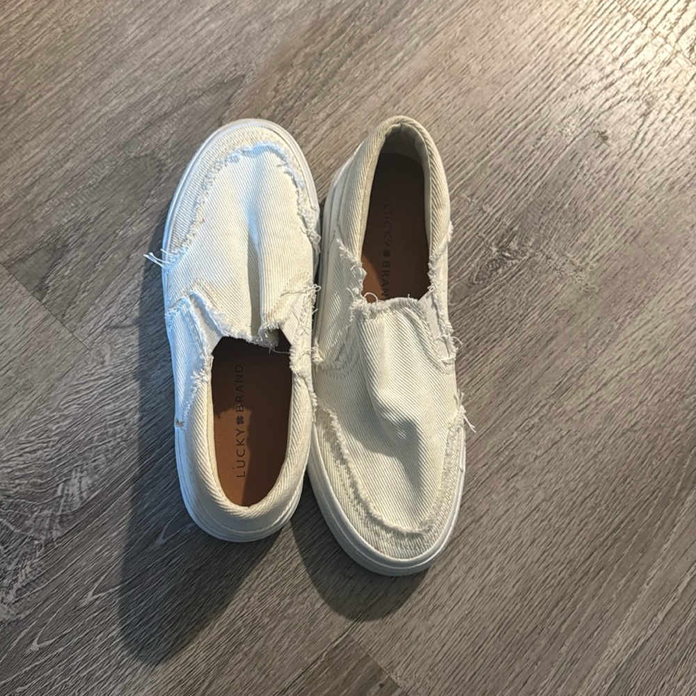 Lucky brand white sneaker